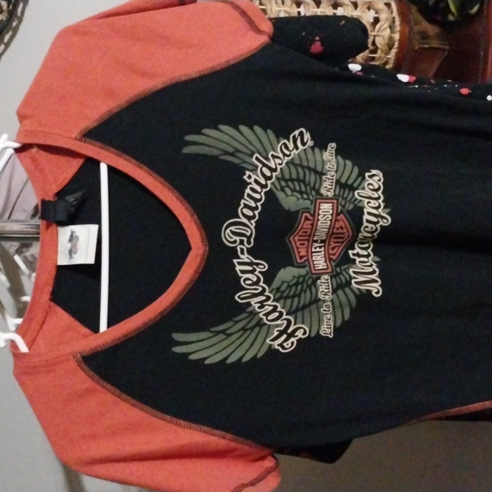 VINTAGE WOMENS HARLEY DAVIDSON ORANGE/BLACK GRAPHIC TSHIRT/TOP